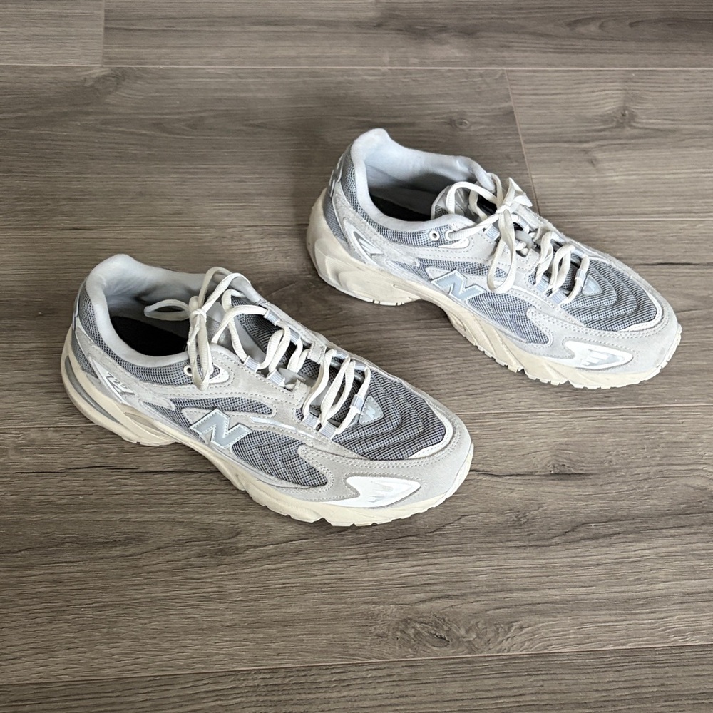 New Balance 725